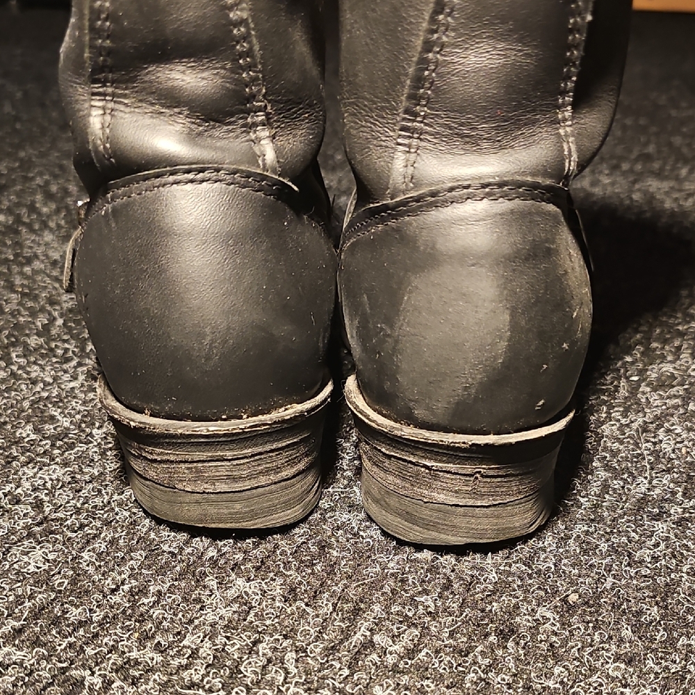 Frye Women's Engineer 8R Leather Ankle Boots - Picture 9 of 15